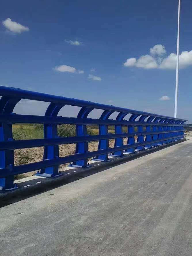 防撞護（hù）欄